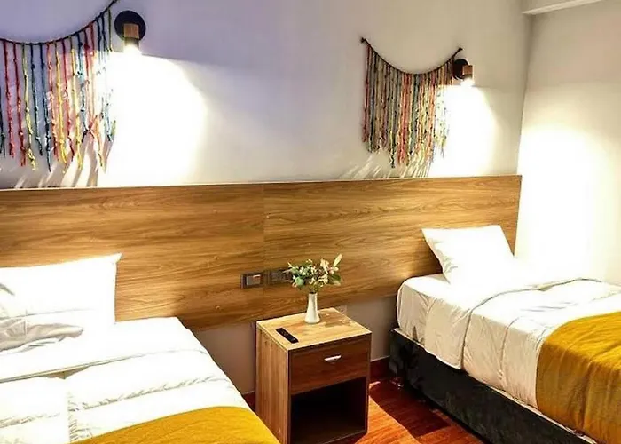 Marve House Plaza Hostel *