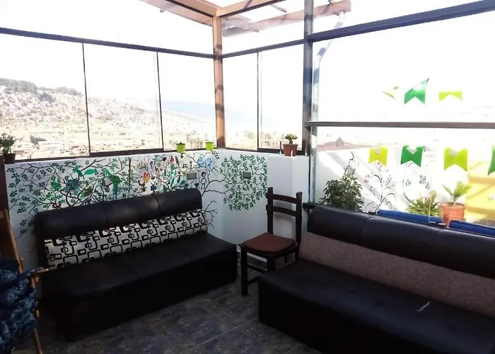 Marve House Plaza Hostel *